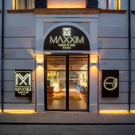 Hotell Maxxim & Loft 4*