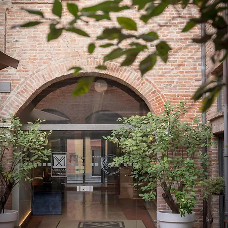 Maxxim & Loft Hotell Ferrara