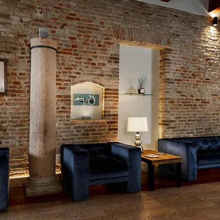 Maxxim & Loft Hotel
