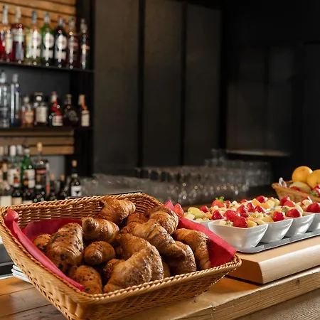 Maxxim & Loft מלון 4*