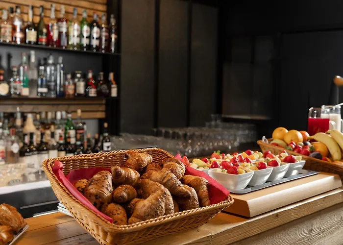 Maxxim & Loft Hotel 4*